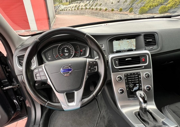 Volvo V60 cena 37900 przebieg: 297677, rok produkcji 2015 z Kowary małe 631